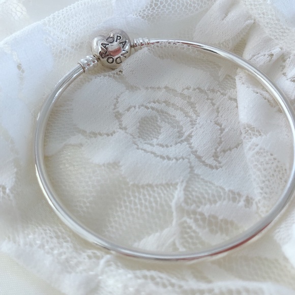 Pandora Bracelet size 19 - Picture 3 of 5